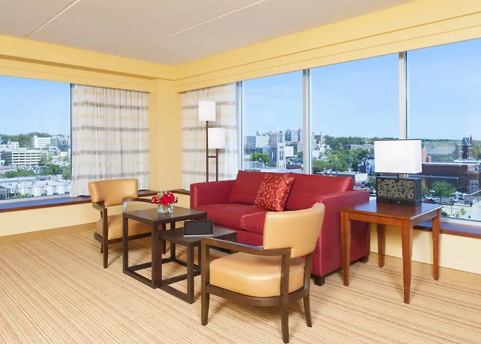 Courtyard Downtown 3*