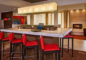 Courtyard Downtown 3*
